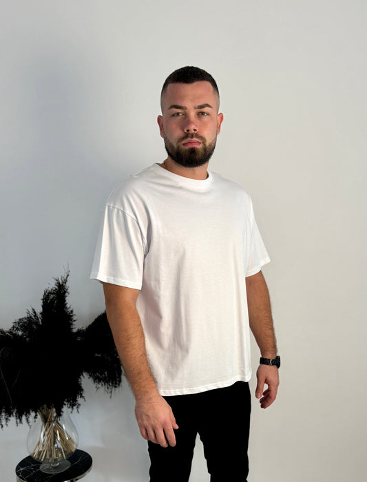 Tricou